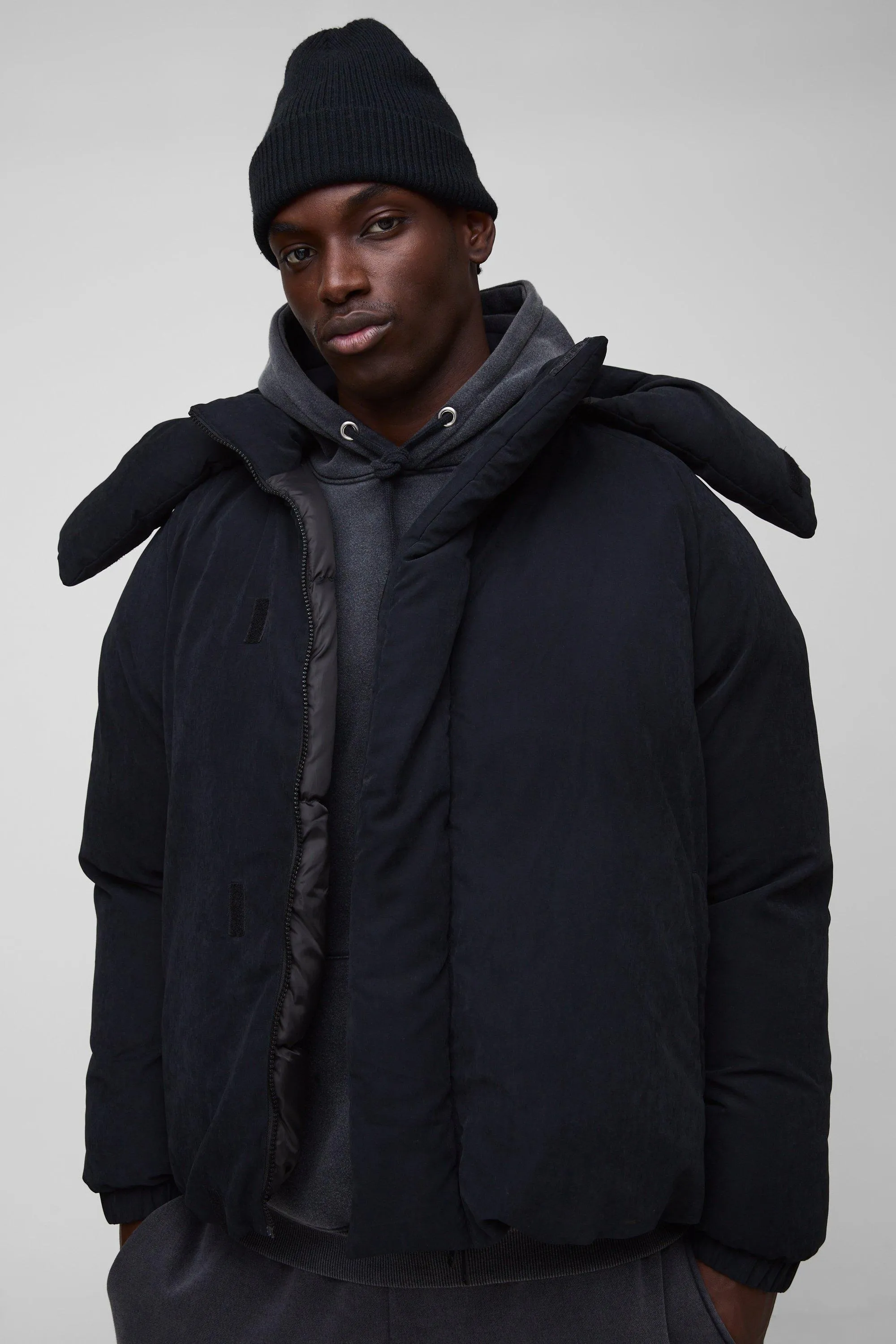 Man Extreme Heavy Padded Hooded Puffer Coat In Black