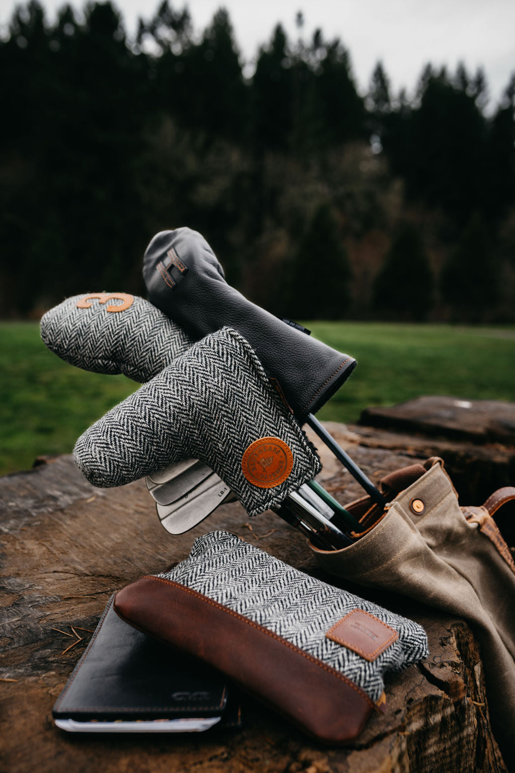 Redan putter cover in Harris Tweed  Black and White Herringbone