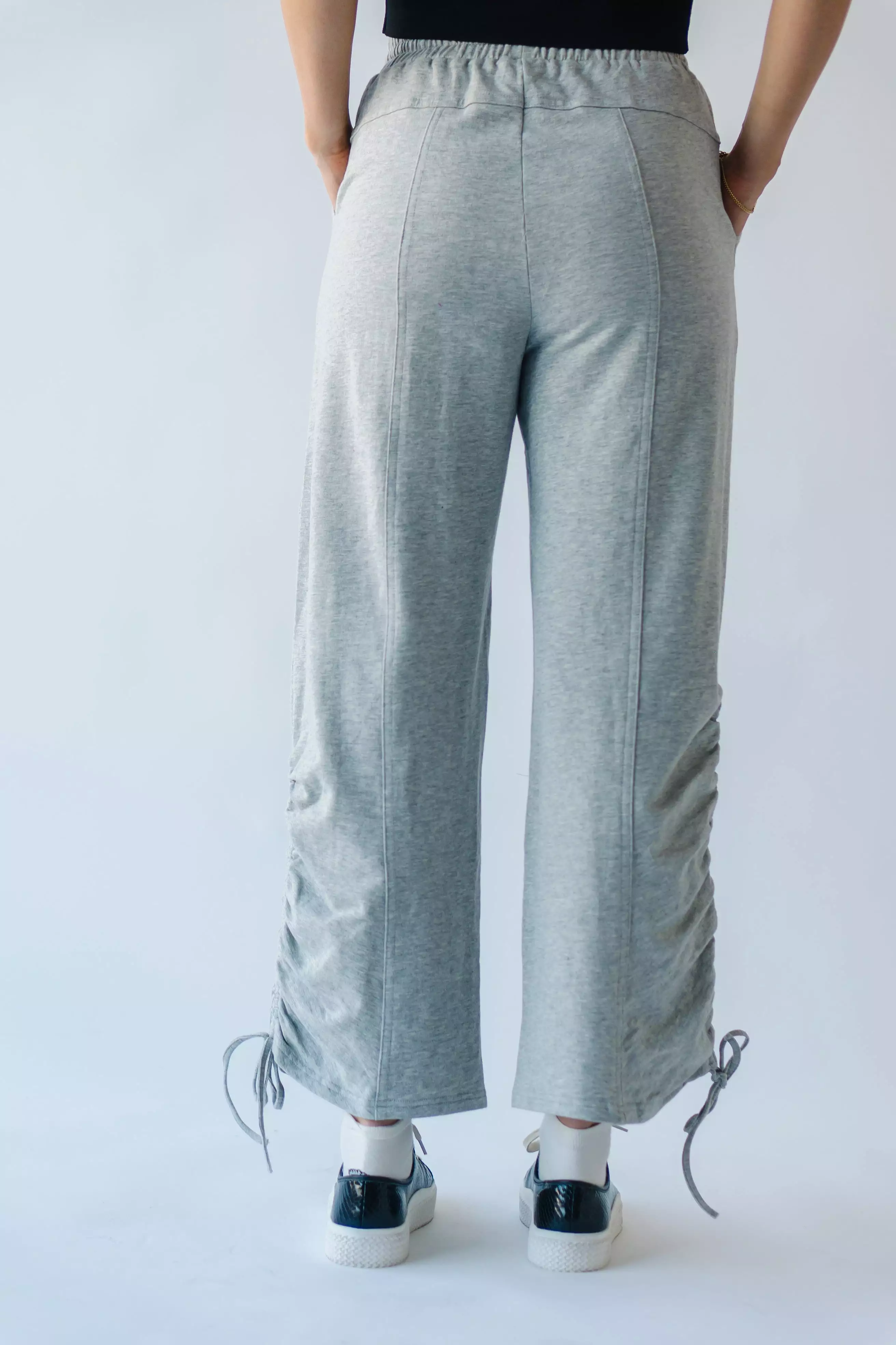 The Linden Straight Leg Adjustable Strap Pant in Heather Grey